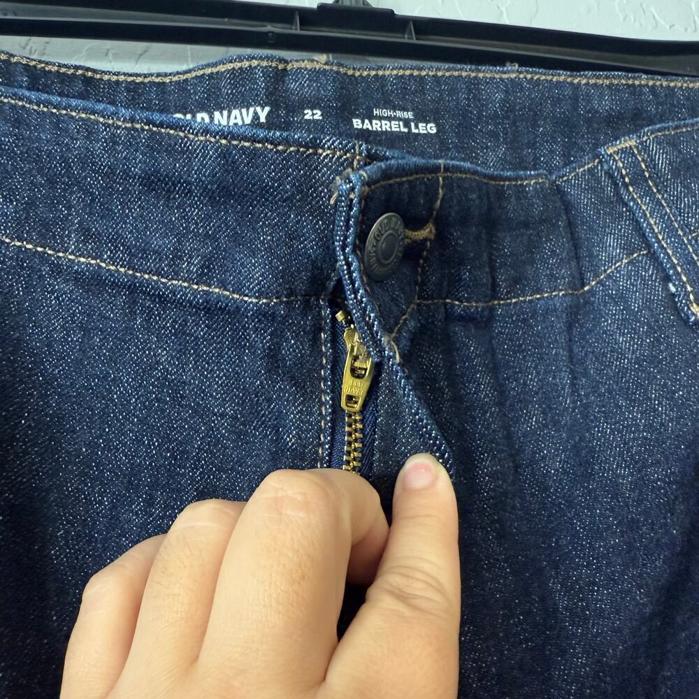 Gap Denim High Rise Barrel Leg Ankle Jean, 22, 804464 - Picture 3 of 6